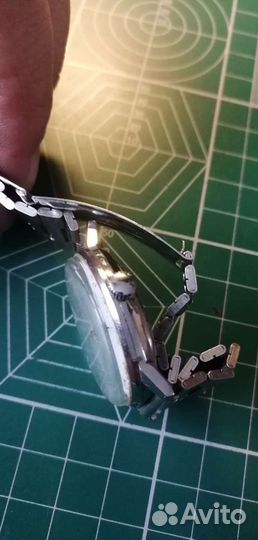 Часы ракета