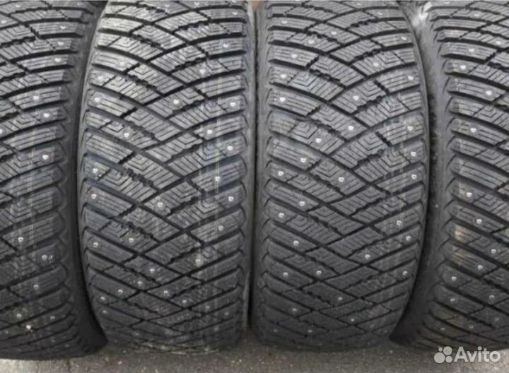 Goodyear UltraGrip Ice Arctic SUV 225/65 R17