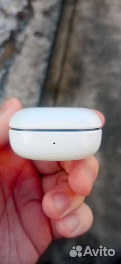 Беспроводные наушники samsung buds