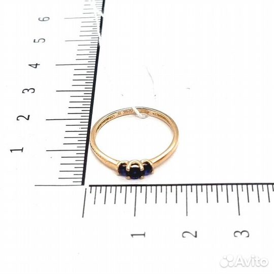 Золотое кольцо с камнем 17р
