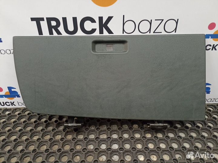 81639030186 Крышка консоли правая Man TGA