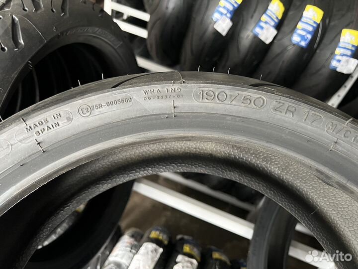 Michelin Pilot Power 2CT 120/70-17 и 190/50-17