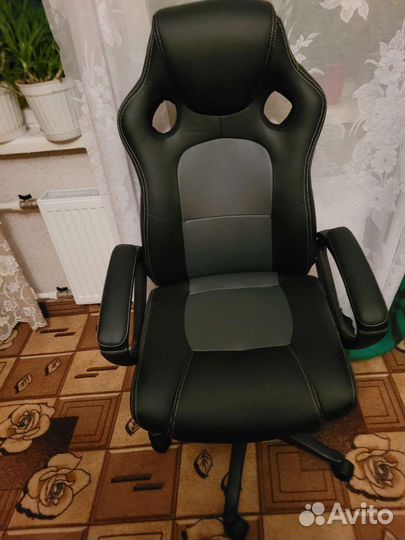 Компьютерное кресло новое