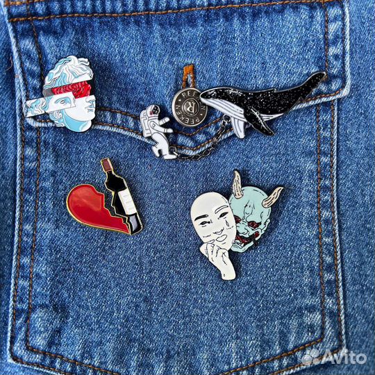 Значки металлические