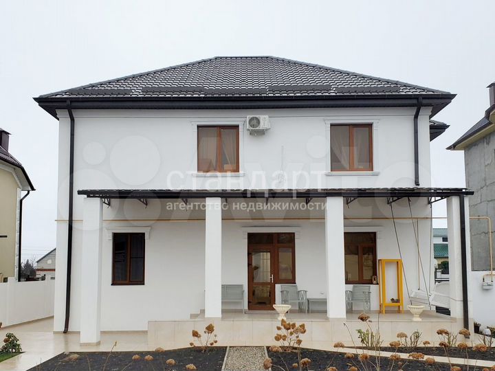 Дом 221,2 м² на участке 8,6 сот.