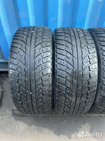 Marshal I'Zen RV Stud KC16 235/55 R17 103T