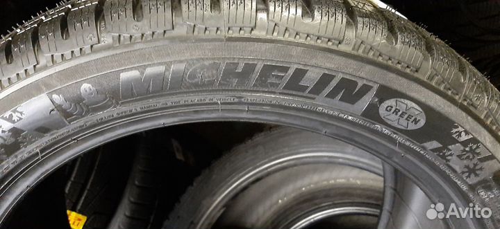 Michelin Pilot Alpin PA4 265/40 R18 101V