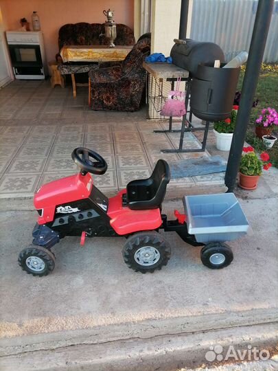 Трактор с прицепом