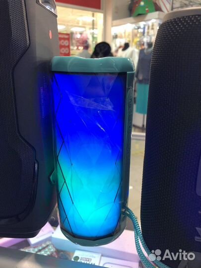 Беспроводная колонка с подсветкой RGB