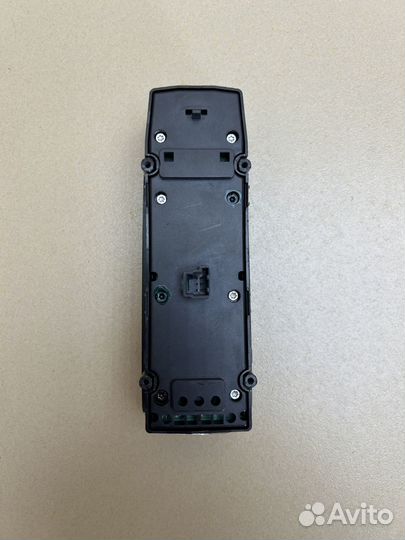 Блок управления стеклоподъемниками Mercedes W204