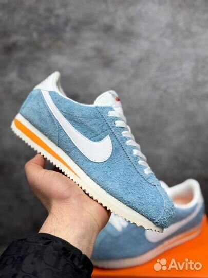 Женские кроссовки nike cortez