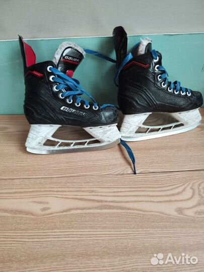 Хоккейные коньки bauer