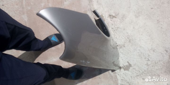 Mercedes 211 крыло