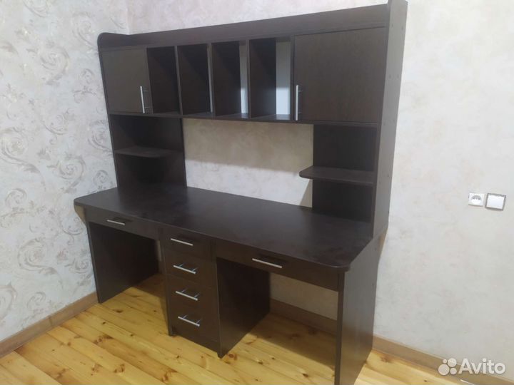 Компьютерный стол для двоих