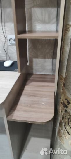 Рабочий стол для школьника