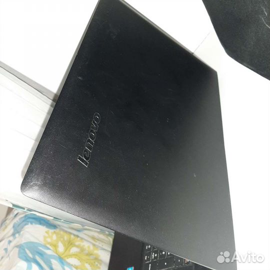 Ноутбук lenovo