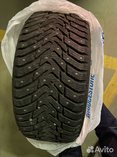 Nokian Tyres Hakkapeliitta 8 255/40 R19