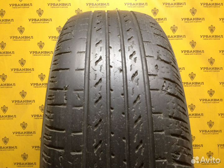 Nexen Roadian 571 235/65 R17 104T