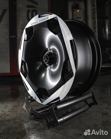 Диски R24 на Mercedes G63 2022