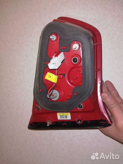 Фонарь задний киа спортейдж в крышку