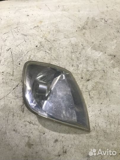 Поворотник правый Volkswagen Polo 3