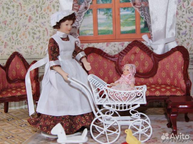 Кукла в кукольный дом