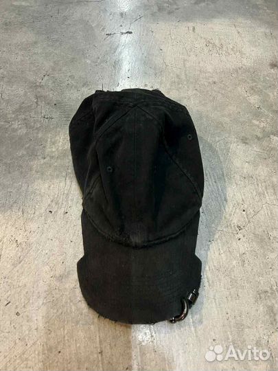 Кепка Balenciaga Piercing Cap