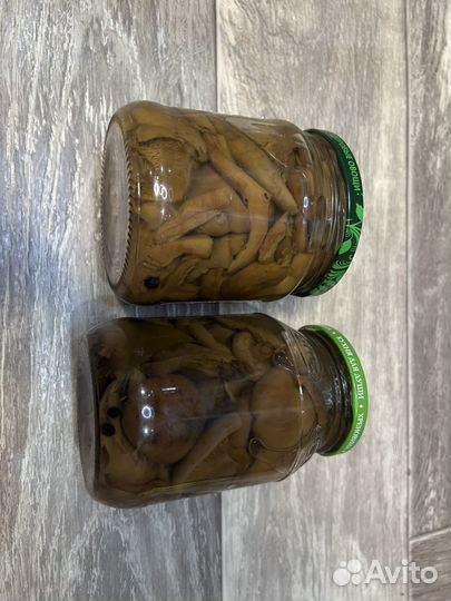 Грибы маринованные
