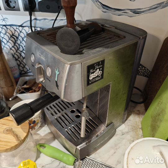 Кофемашина Борк рожковая с кофемолкой делонги