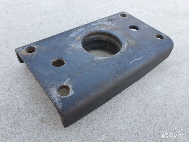 Поперечина фаркопа Урал-375