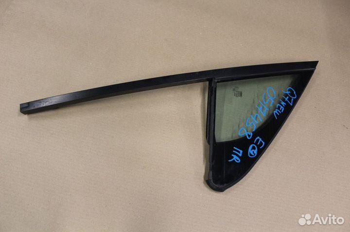 Стекло двери передней правой Audi Q7 4M 2015