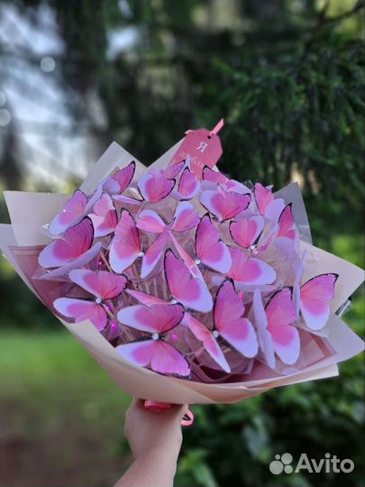 Букет из декоративных бабочек