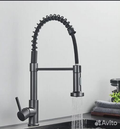 Смеситель для кухни серый гибкий аэратор