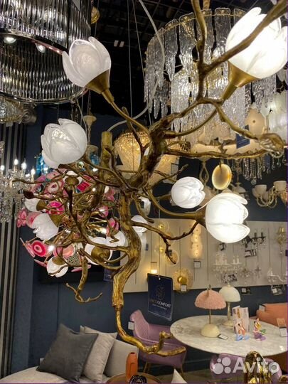 Люстра с эксклюзивными плафонами