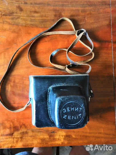 Плёночный фотоаппарат Зенит