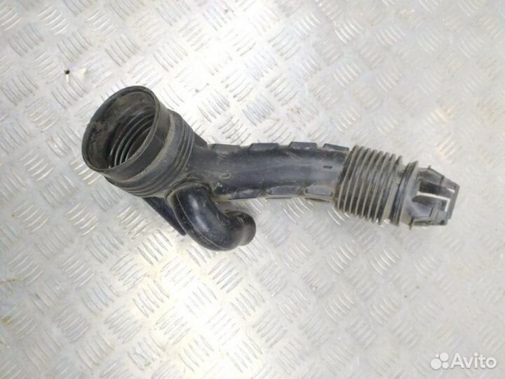 Патрубок воздушного фильтра Renault Duster