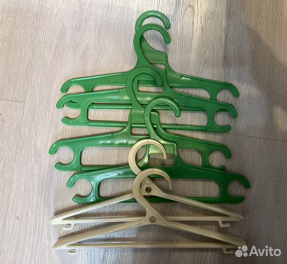 Плечики детские пластик