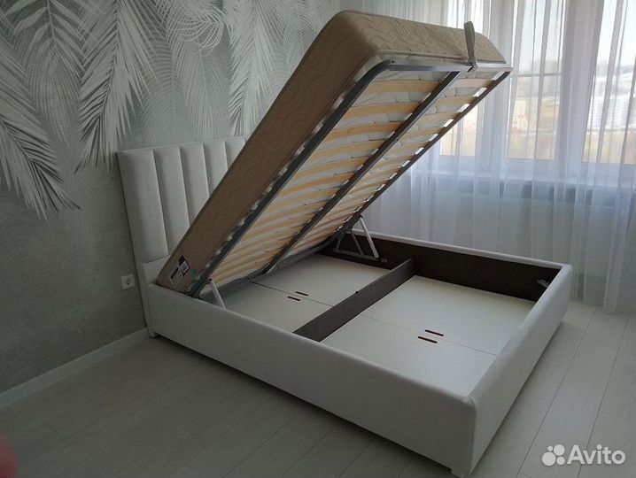 Кровать двуспальная