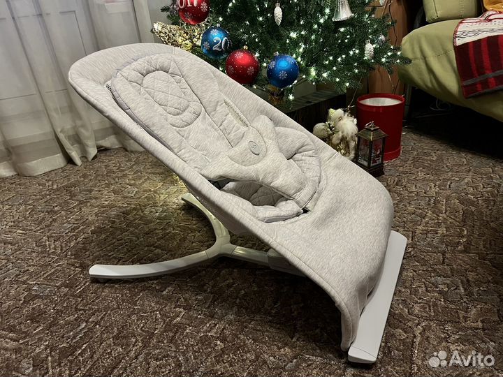 Шезлонг для новорожденных Happy Baby Hugger