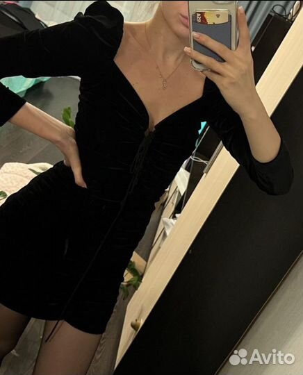 Бархатное платье Zara