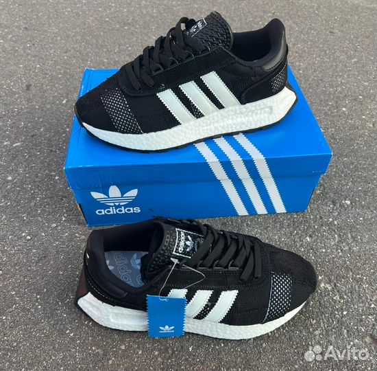 Кроссовки adidas (36-41)