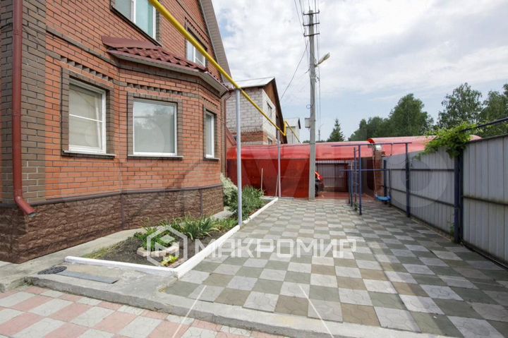 Дом 138 м² на участке 10 сот.