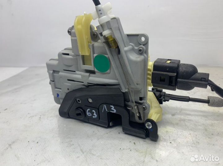 Замок двери задний левый Volkswagen Tiguan 2.0