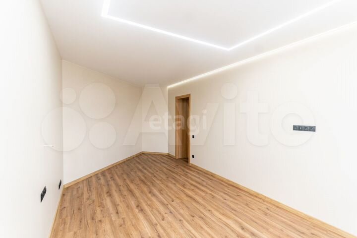 2-к. квартира, 70,8 м², 12/12 эт.