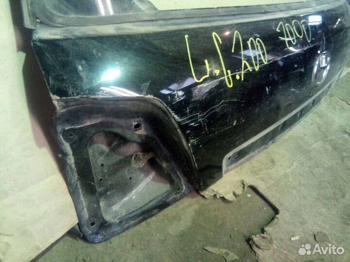 Ленд Крузер 200 крышка багажника