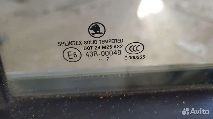 Форточка задняя левая Skoda Octavia A5