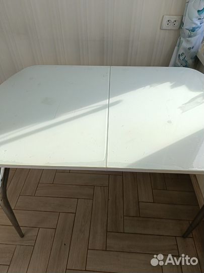 Кухонный стол