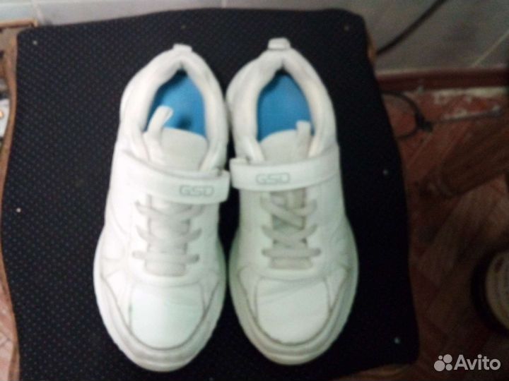 Кроссовкиgsd