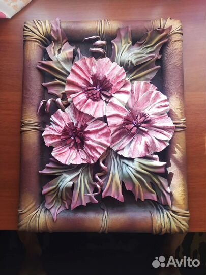 Картина из кожи