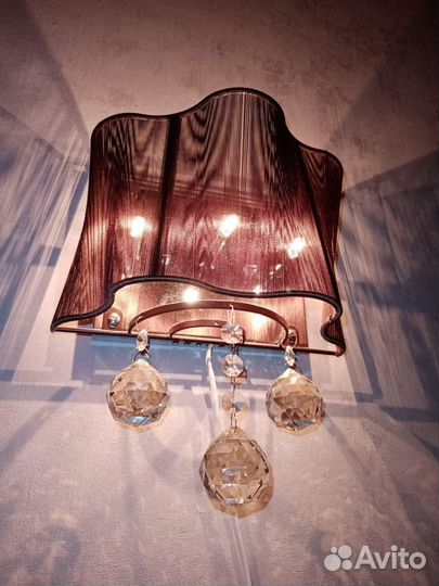 Продам комплект люстра и два бра